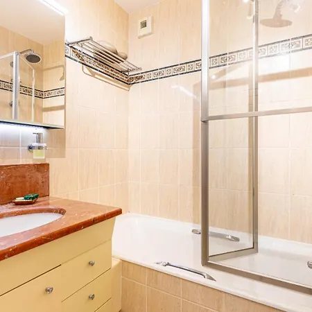 Apartment Guestready - Spacieux Apt. Avec Cour Privative Paris